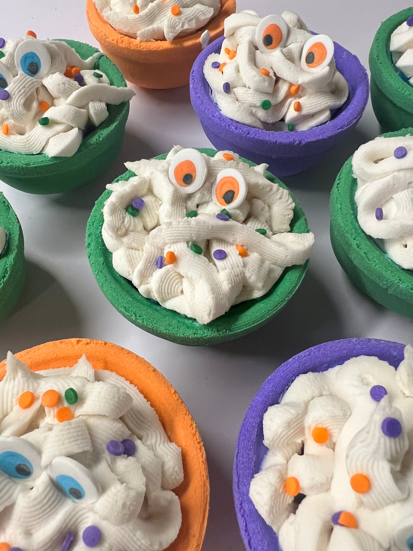 Bubble Cauldron Bath Bomb