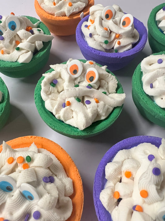 Bubble Cauldron Bath Bomb