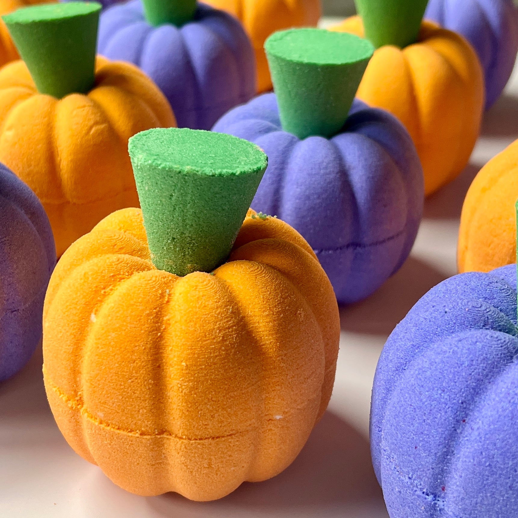Pumpkin Tub Treasure Bath Bomb - Greatscotsoapery